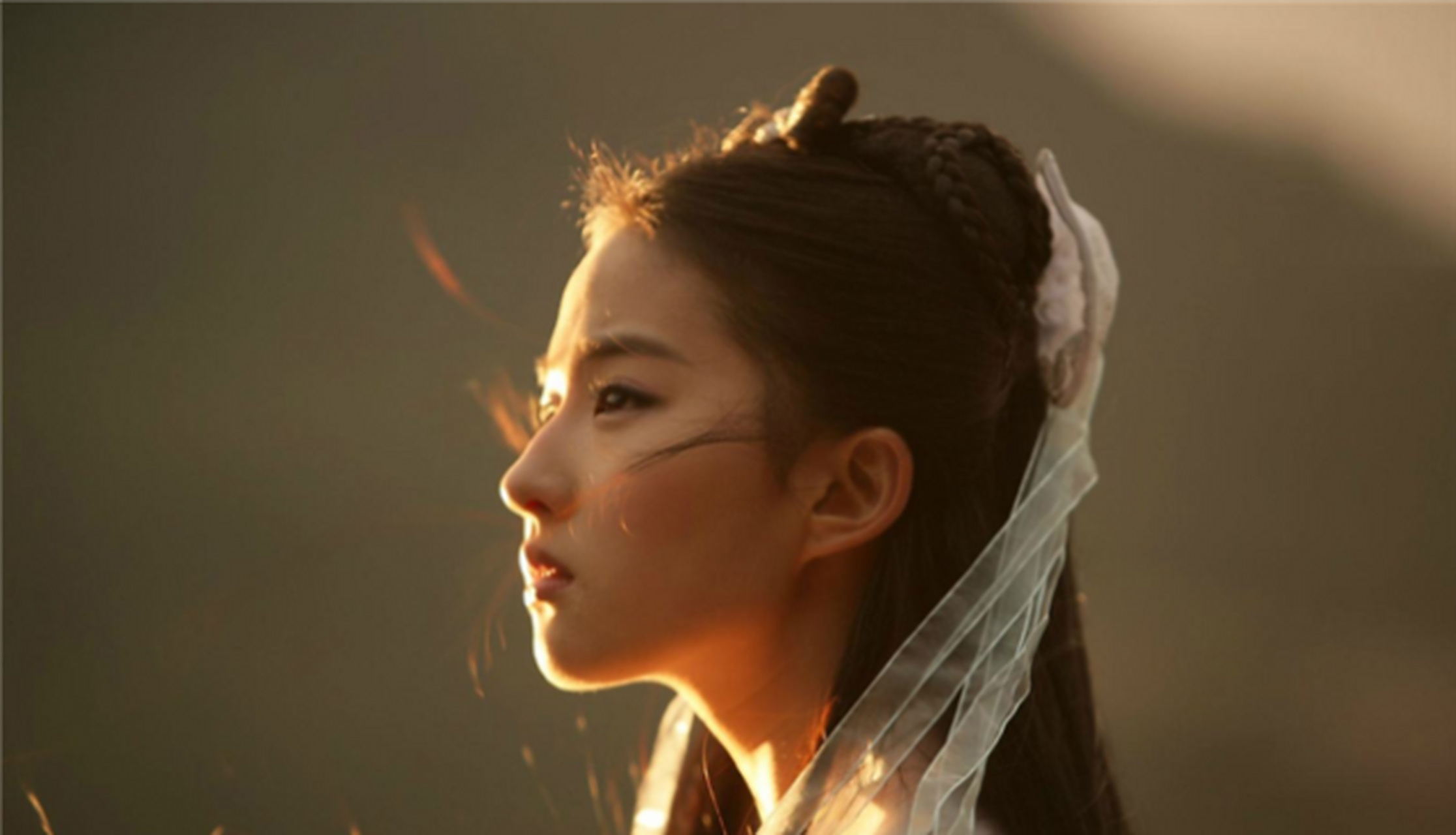 这位女明星就是毛晓慧,刚模仿完刘亦菲的小龙女,又来饰演赵灵儿,她