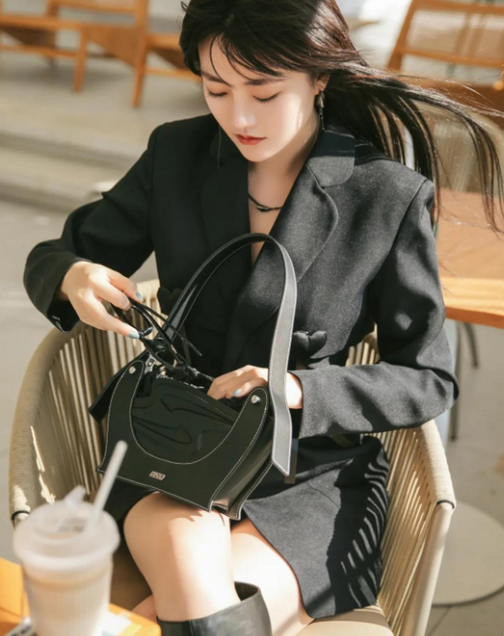 牟星大美女这腿也太长了!