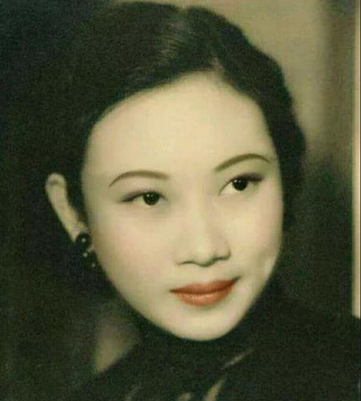 李宗仁的妻子郭德洁因病去世,胡若梅这才明白他的目的.