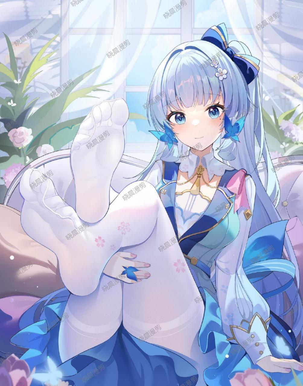 神里绫华穿着白色的丝袜,简直让人心跳加速!我忍不住要一直看下去.