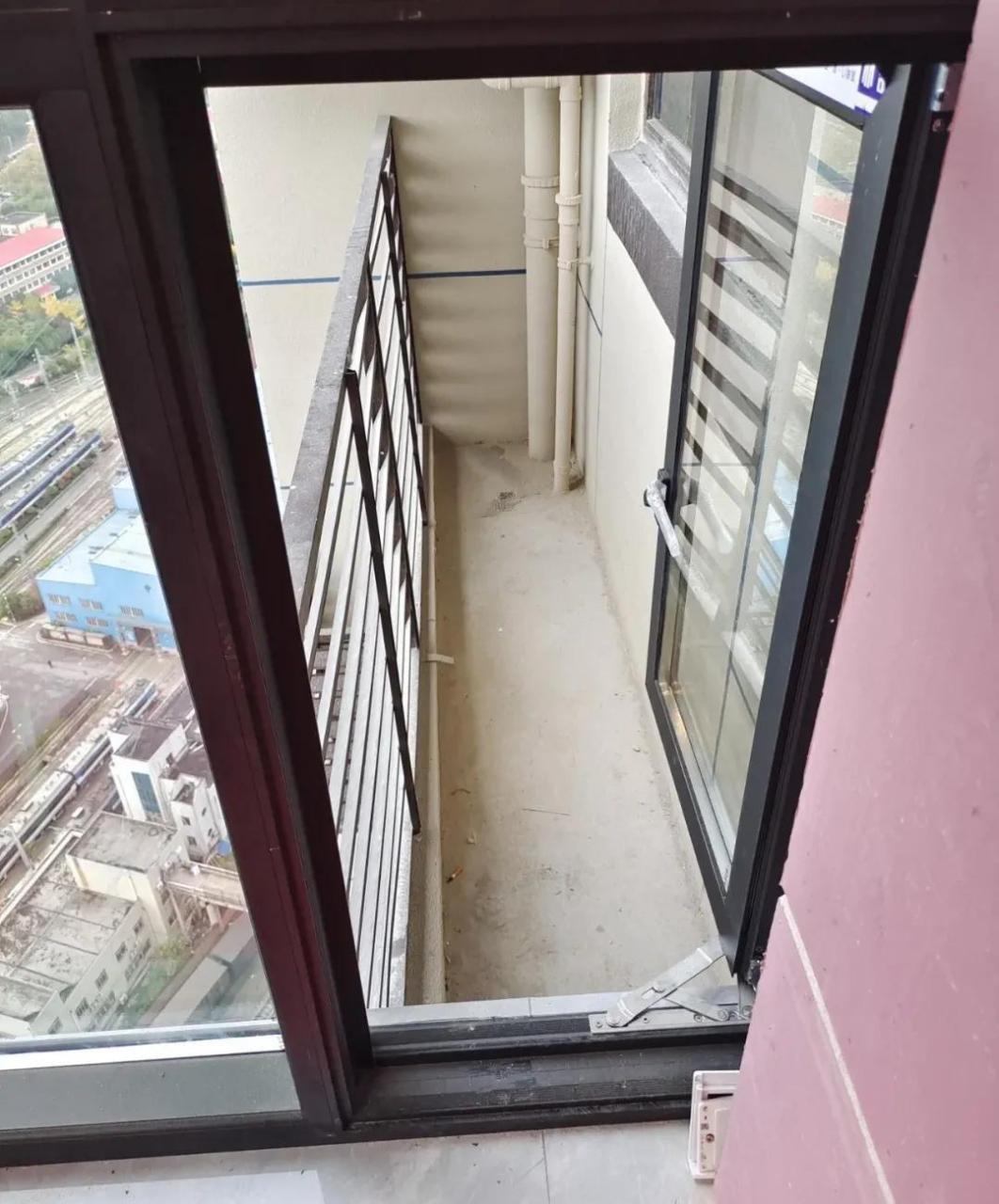 空调机位不打算放放外机,还能用来做点什么呢 但是感觉放啥东西拿的