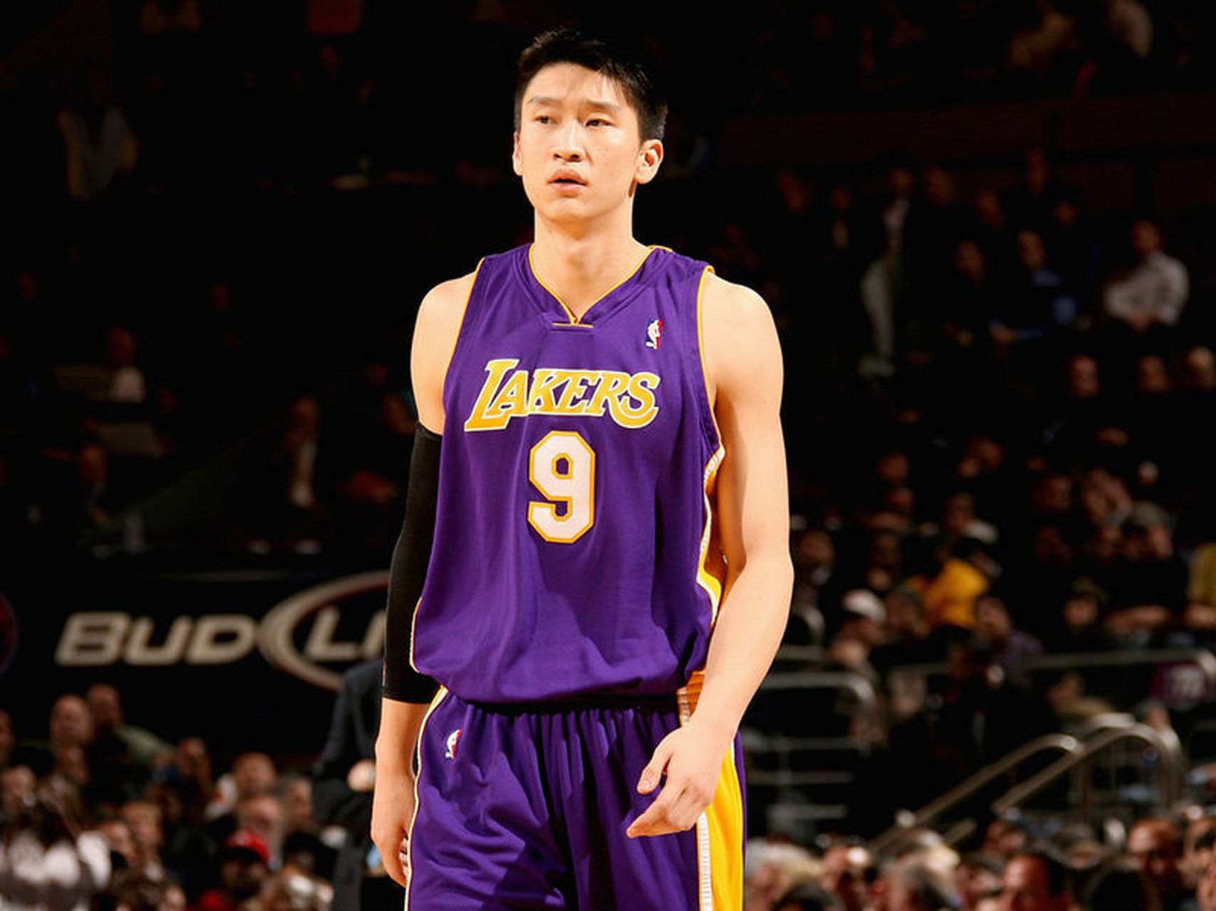 cba# 《中国男篮名宿孙悦》  不过提起孙悦,其实很多人都为他感到