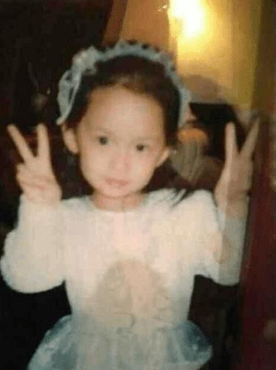 少女时代林允儿纯美童年照公开