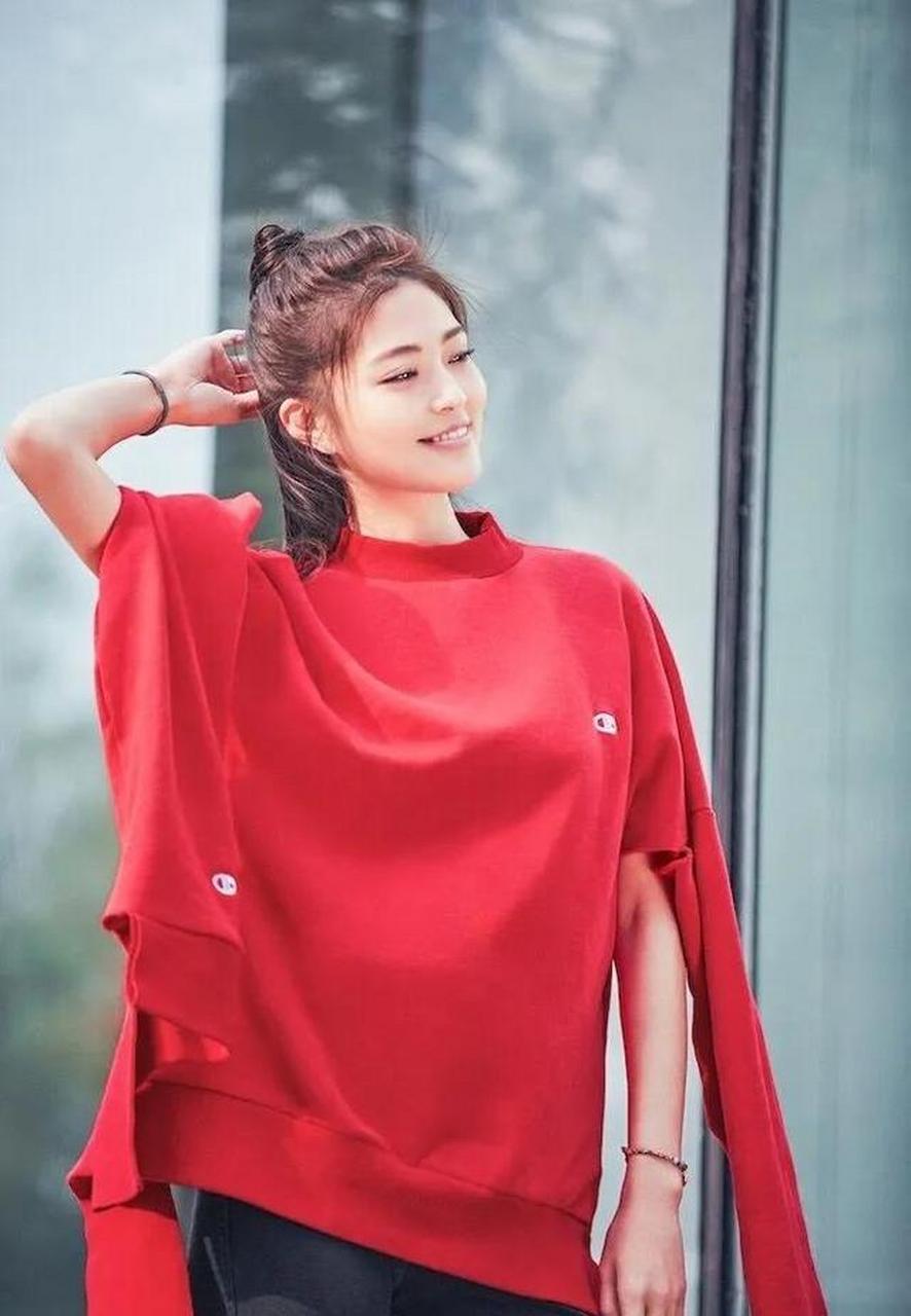 山西临汾美女王妍之气质写真珍藏版