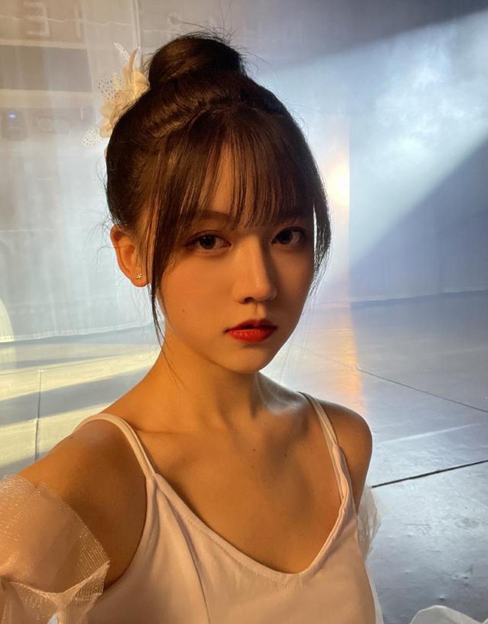 美女艺人高雪逸迷人美照欣赏,好可爱