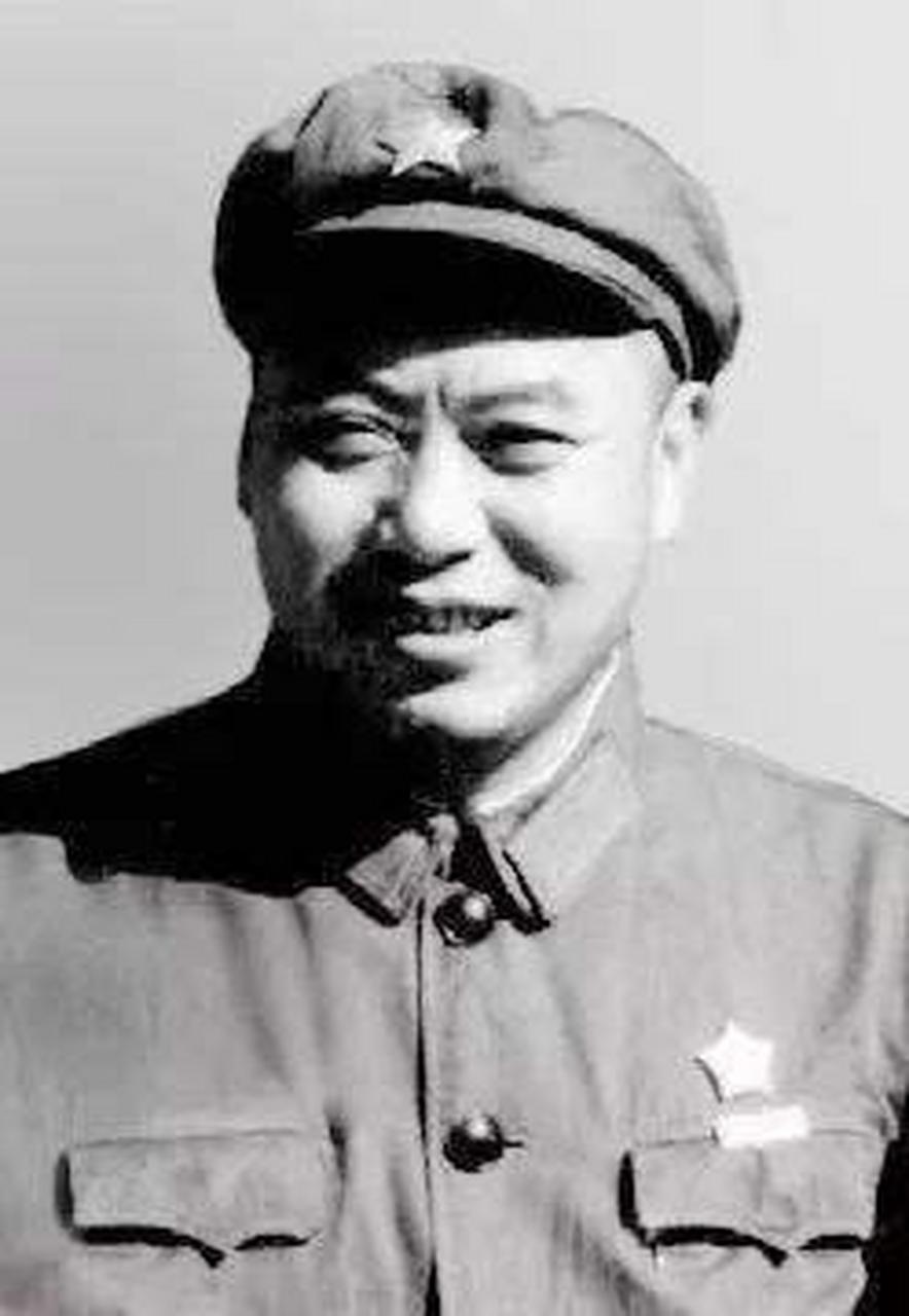 1939年秋,八路军攻打河北平山城,时任营长的颜文斌率一百余名官兵