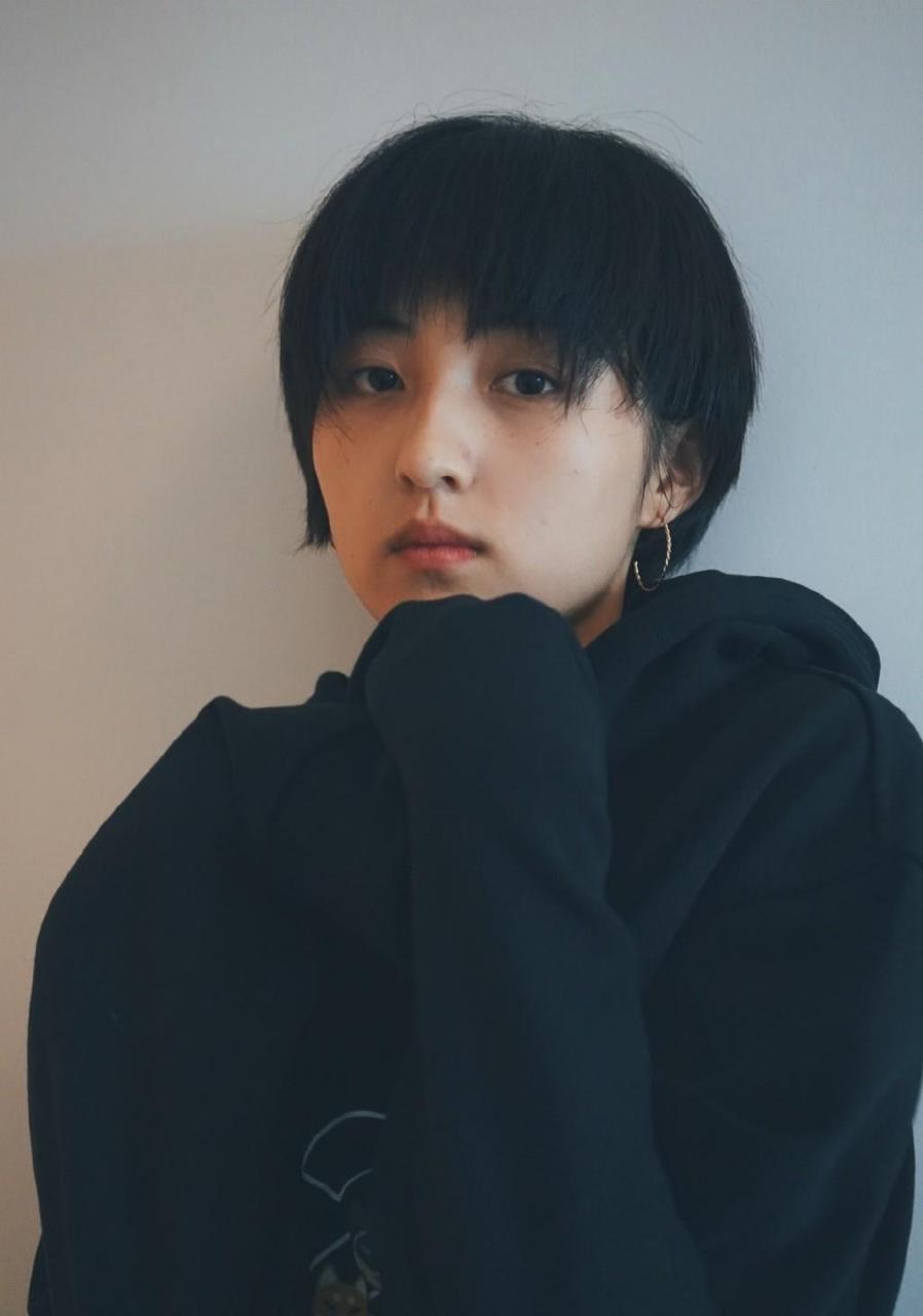 19岁生日快乐 张子枫短发俏丽美照