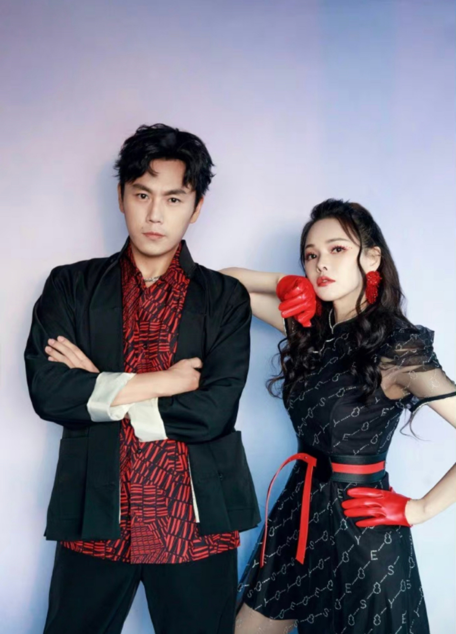 61岁的庾澄庆和45岁的秦昊爱上55岁的伊能静 伊能静和庾澄庆在1986年