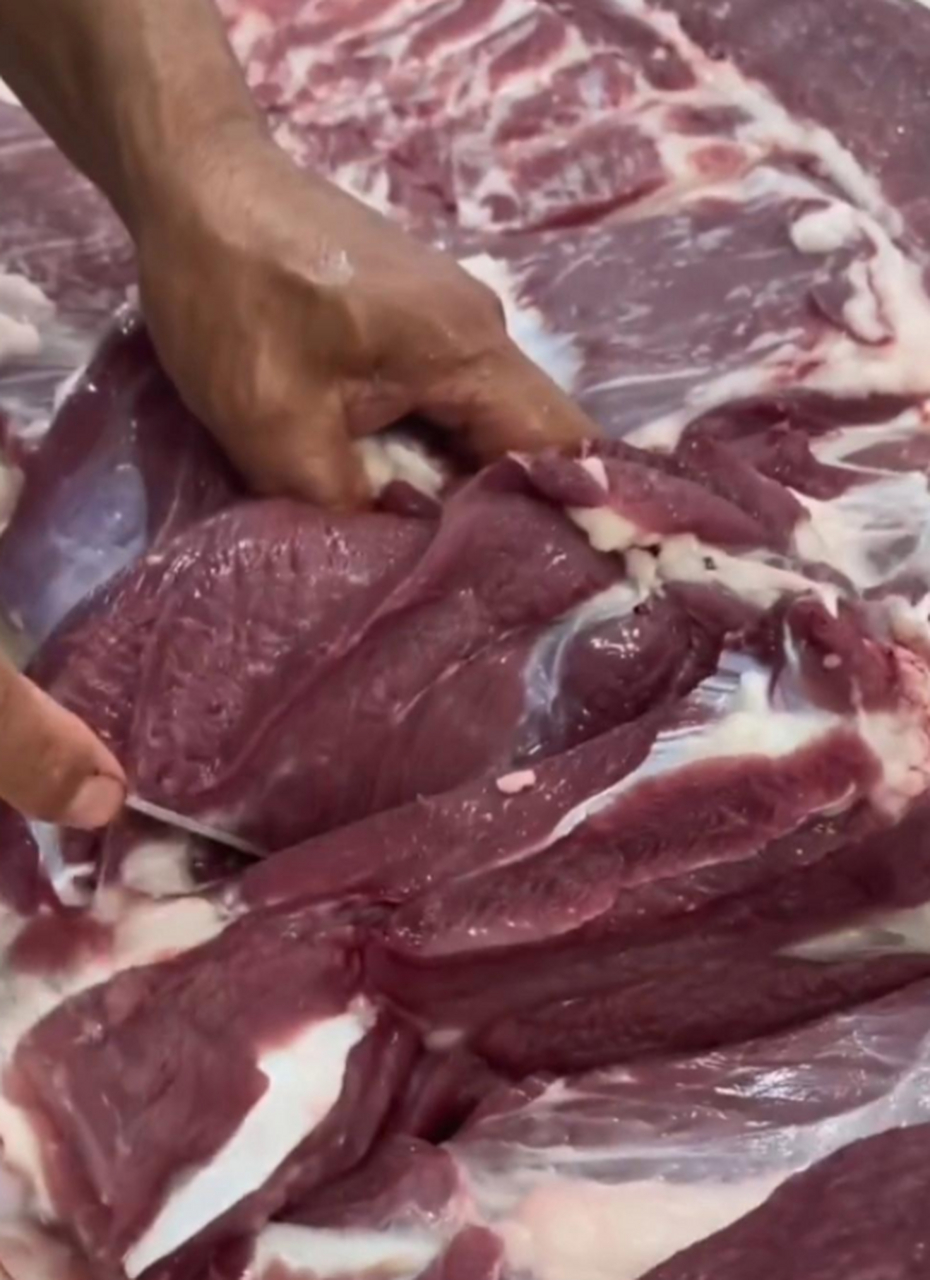 这肉颜色这么深,是老母猪肉吗?母猪肉是不是不好吃?