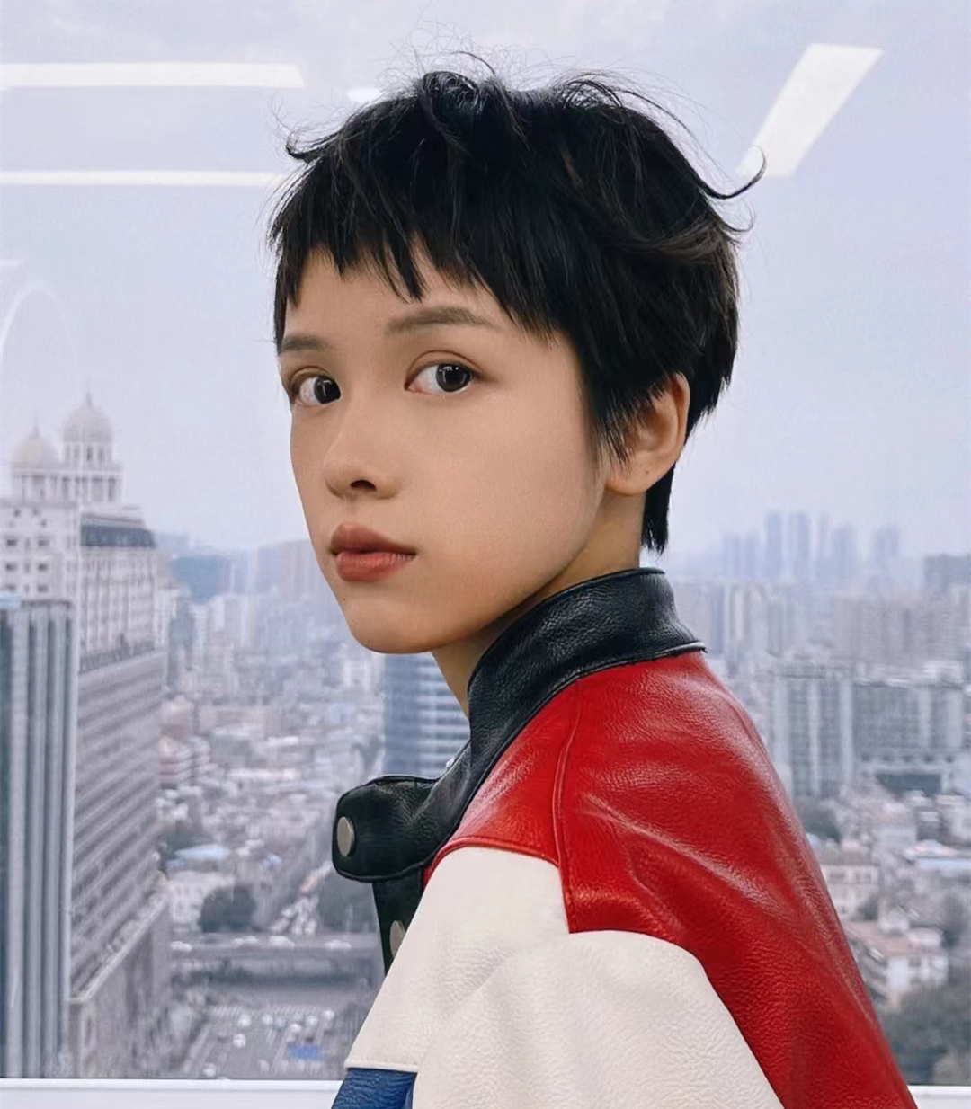 发型如果你厌倦了一成不变的长发不如试试这几种干练又好看的超短发