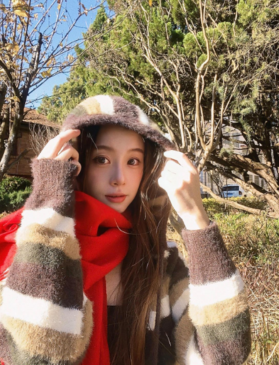 这女孩有一种不食人间烟火的美,还有点庄颜的气质,真是世间绝美