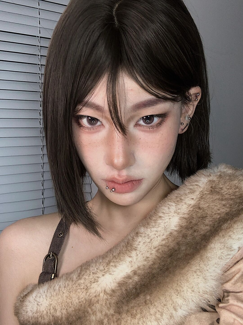 单眼皮试试ins韩系甜丧妆!