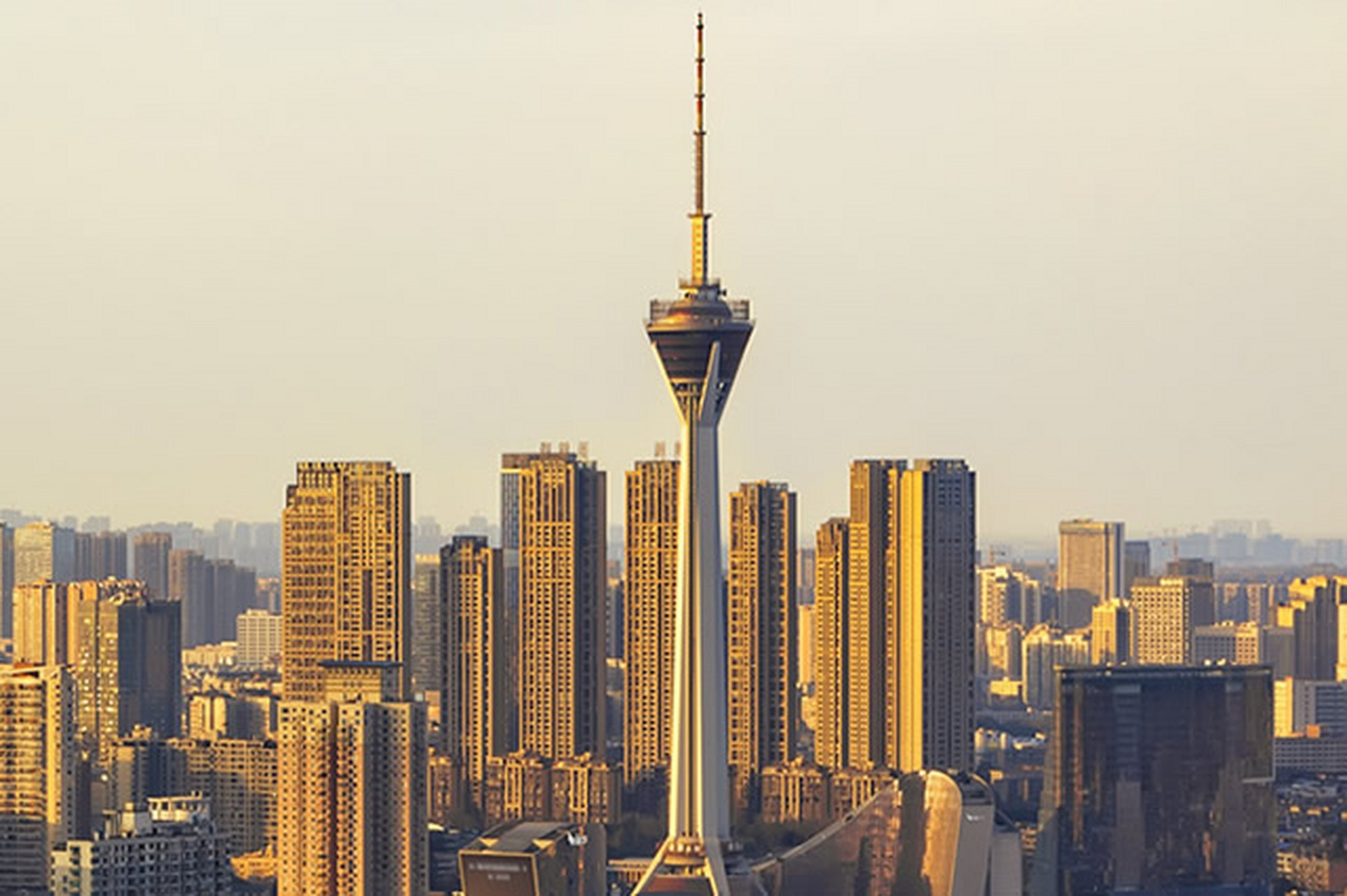 成都10大最高的摩天大楼  1,成都绿地中心 在建468米 2,锦绣天府塔