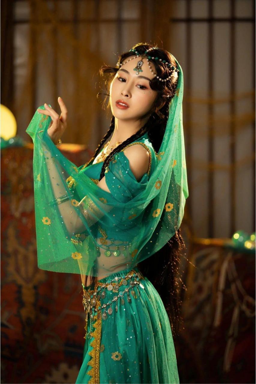 西域的公主应该就是长这样吧