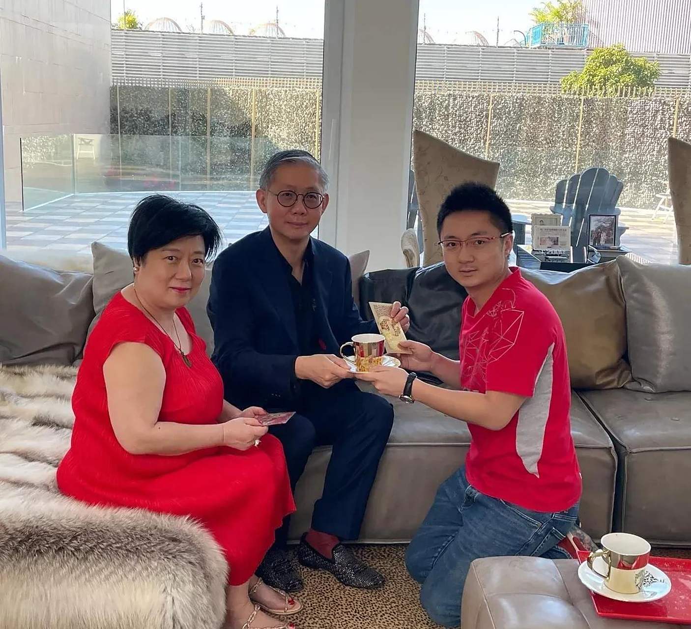 领动计划# 香港富二代港版王思聪之称的钟培生,其实他是个孝子.