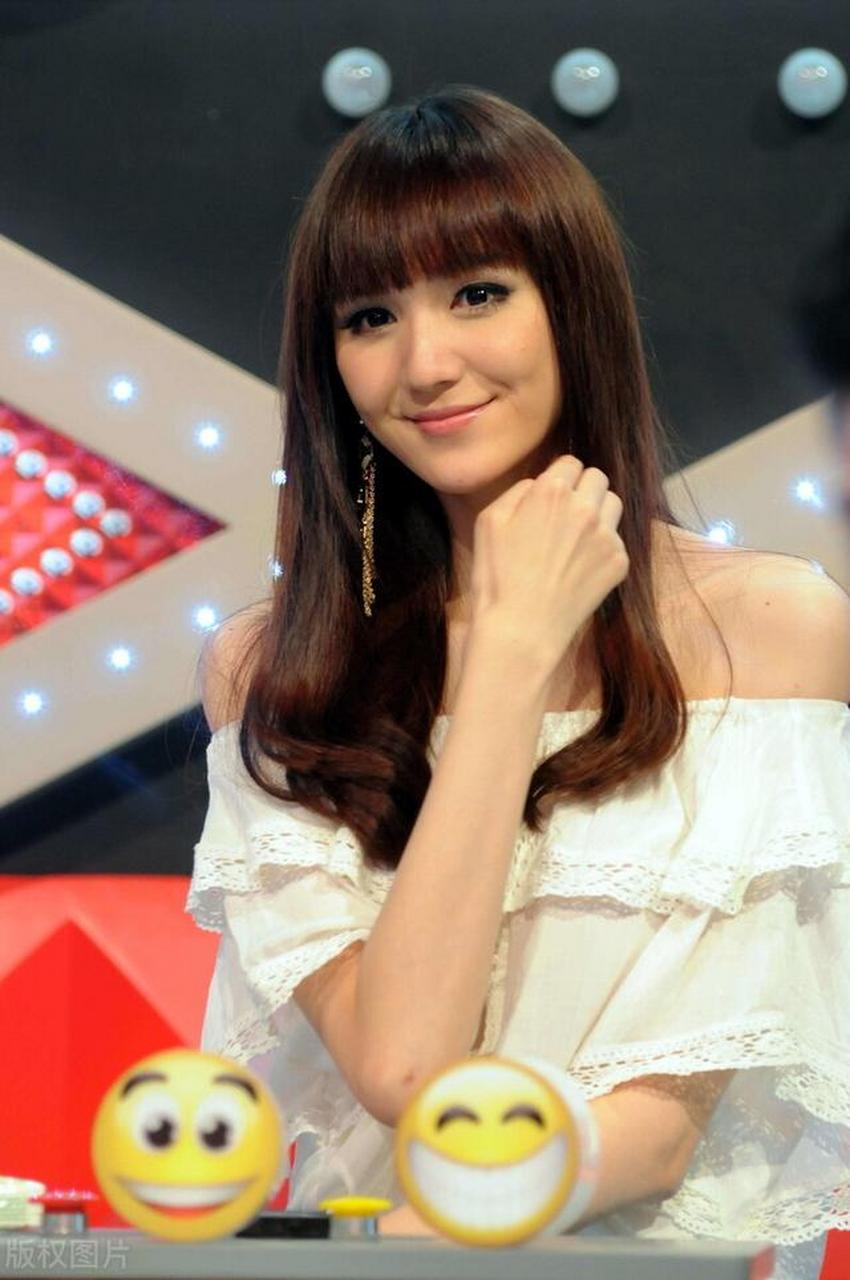 石周靓小姐姐好美,仙女范十足