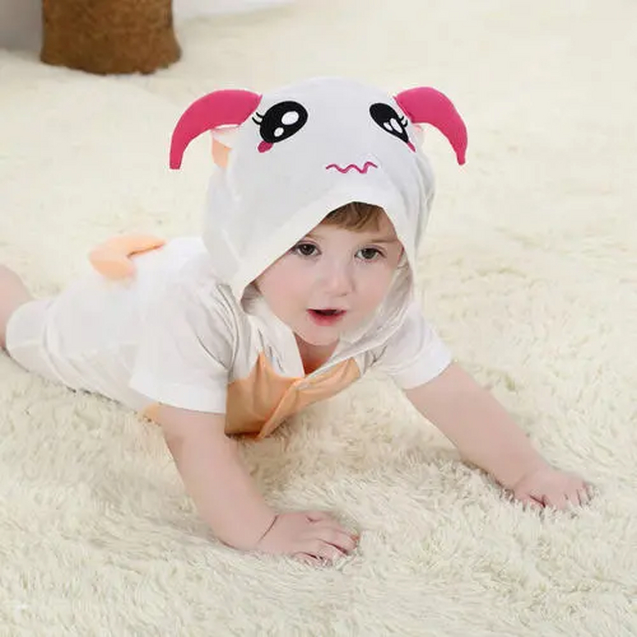 婴儿大动作爬的训练 爬锻炼四肢,促进手脚和全身的动作协调.