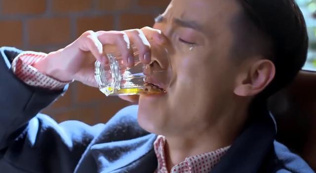 今年三月份,我无意间看到老公手机.@朱身勇的动态