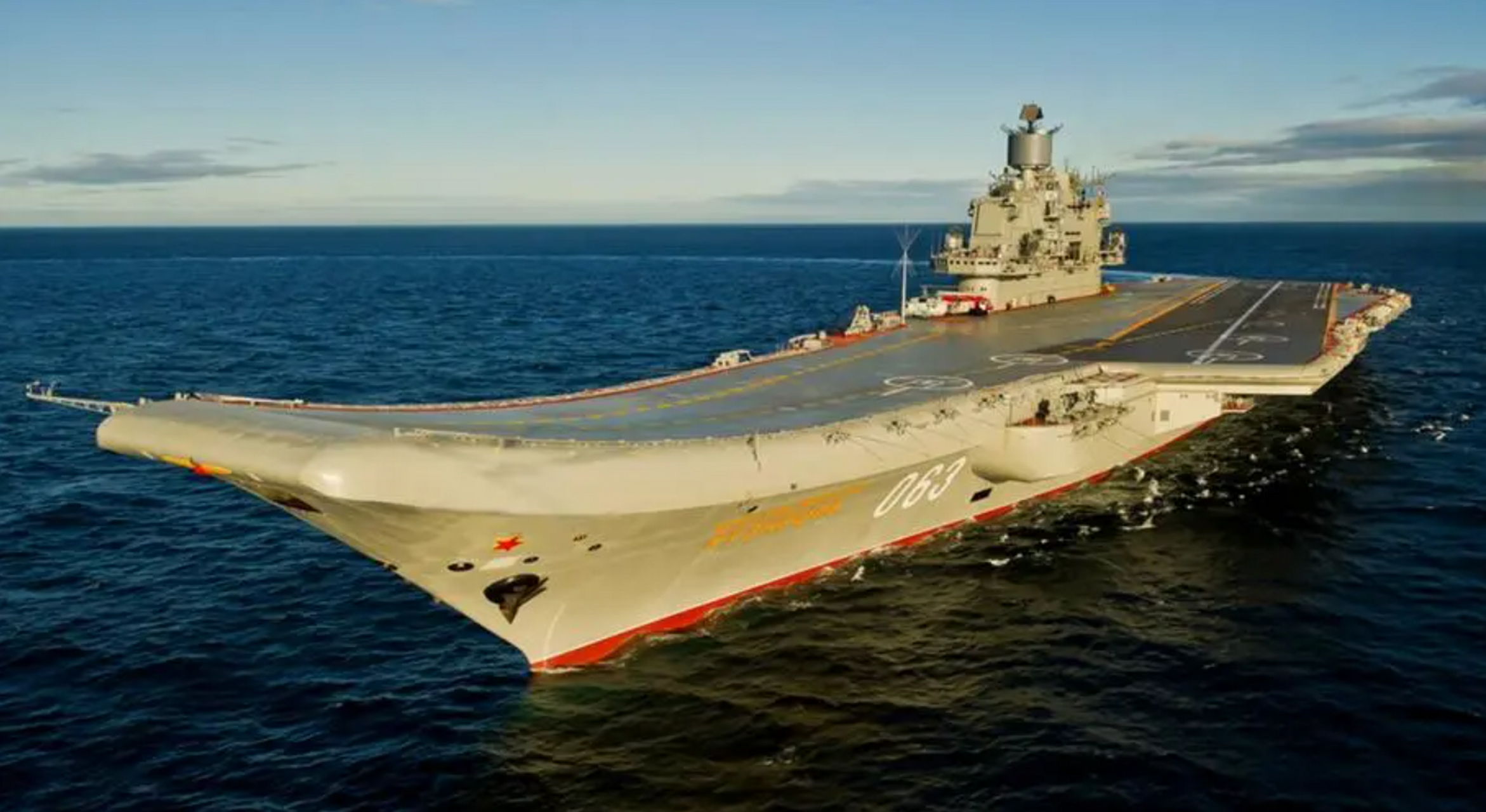 据俄罗斯塔斯社报道,12月20日,"库兹涅佐夫"号航母完成大部分维修工作