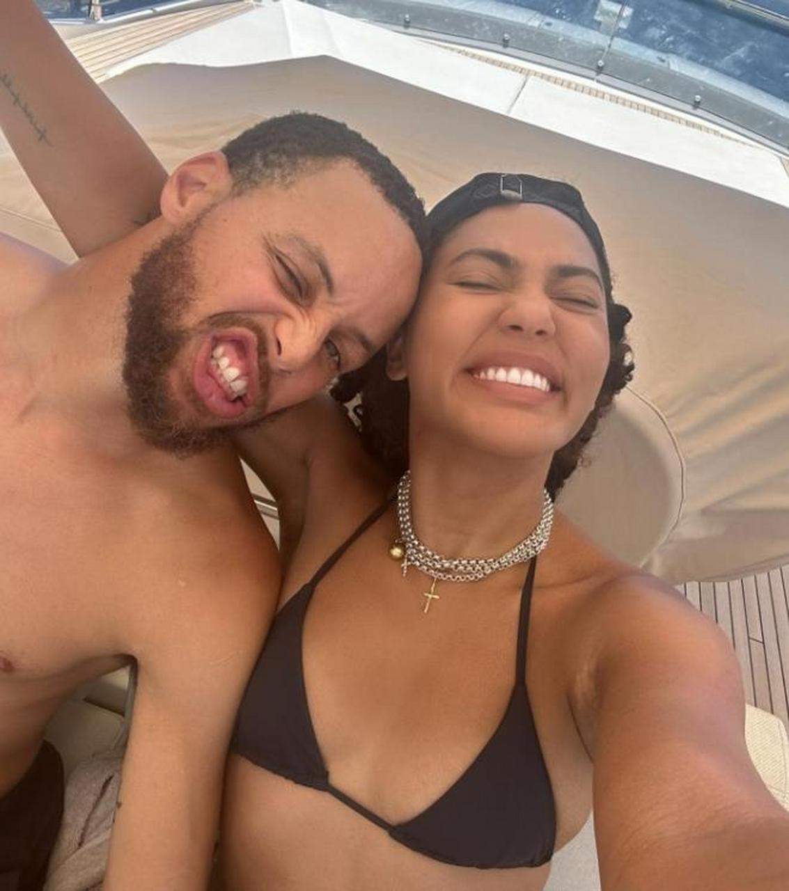 不得不说,库里和阿耶莎结婚12年,也一直没啥绯闻,算是一对模范