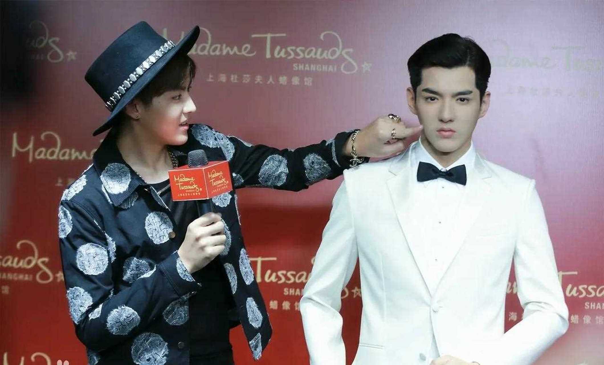 上海杜莎夫人蜡像馆给吴亦凡蜡像穿囚服?假的!