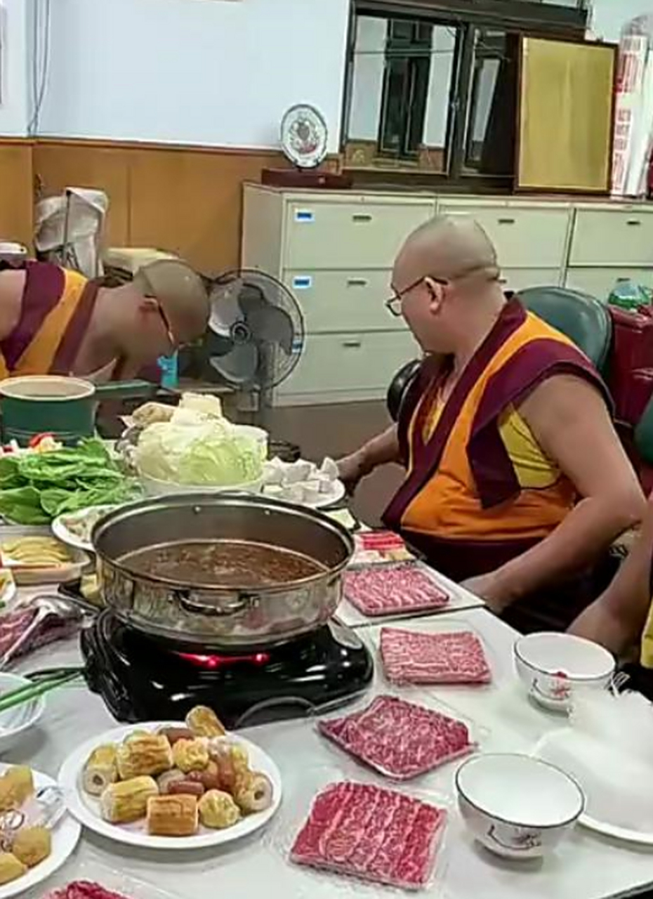 不是说和尚不吃肉吗?