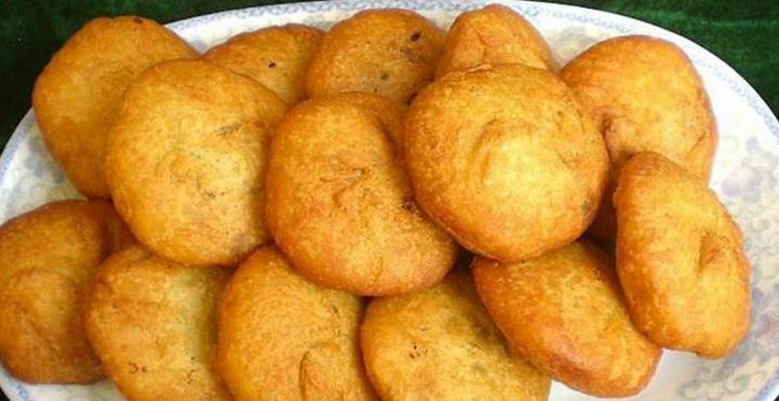 晋中油糕是山西的十大美食之一,它的主要制作原材料是糯米和糖料,在