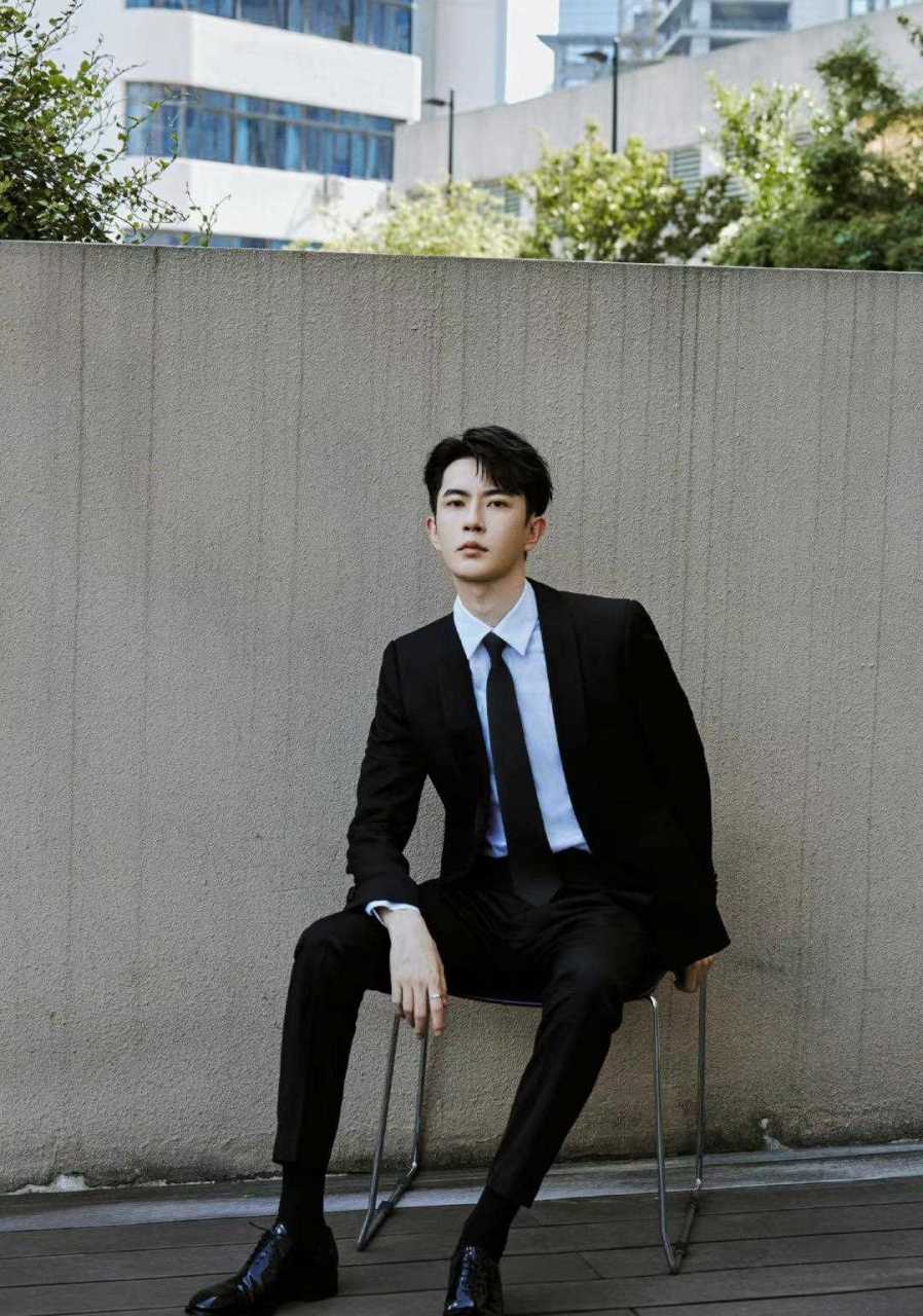 于朦胧2023西装写真大片!