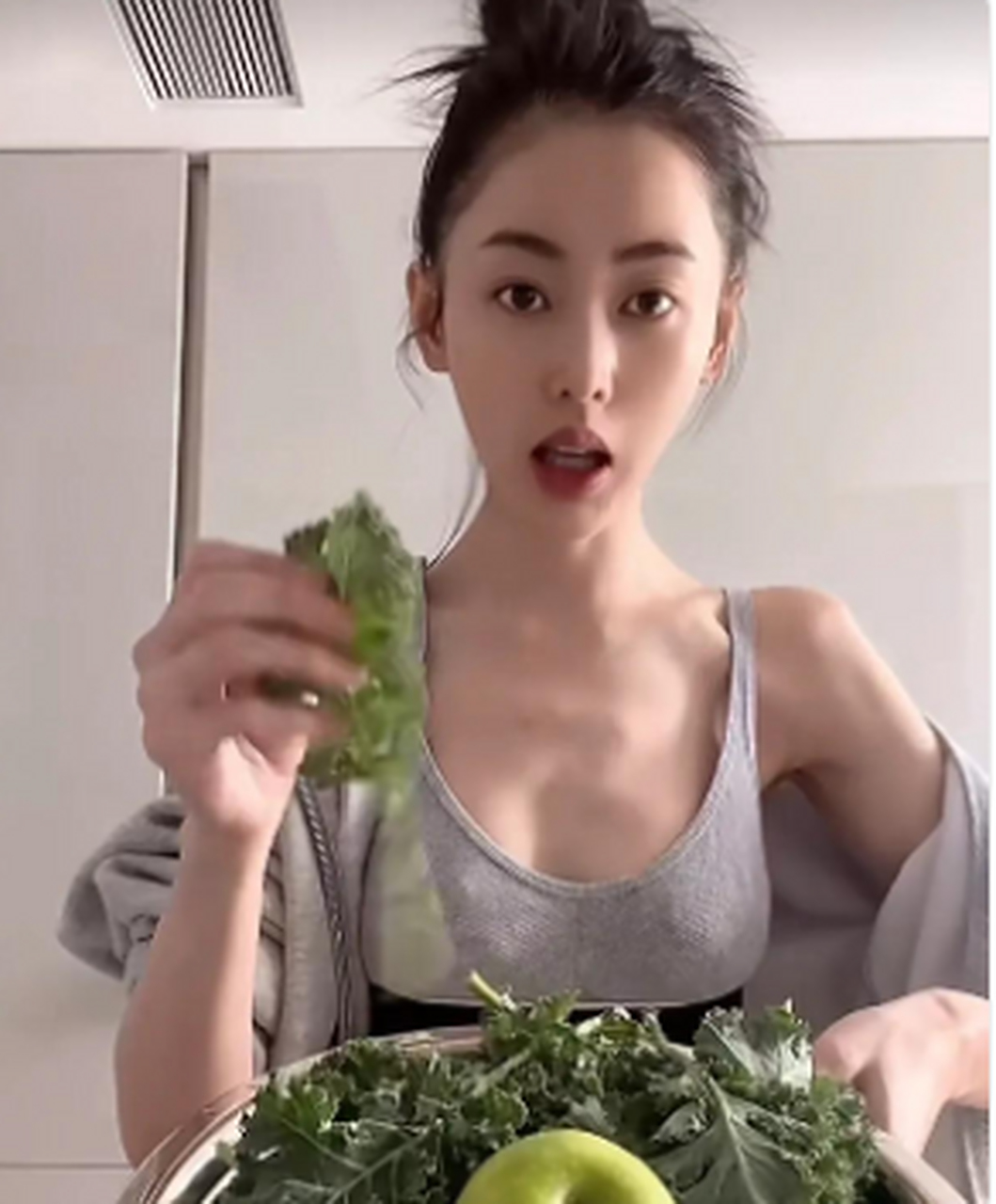 张天爱的减肥方法太恐怖!只吃几片菜叶子