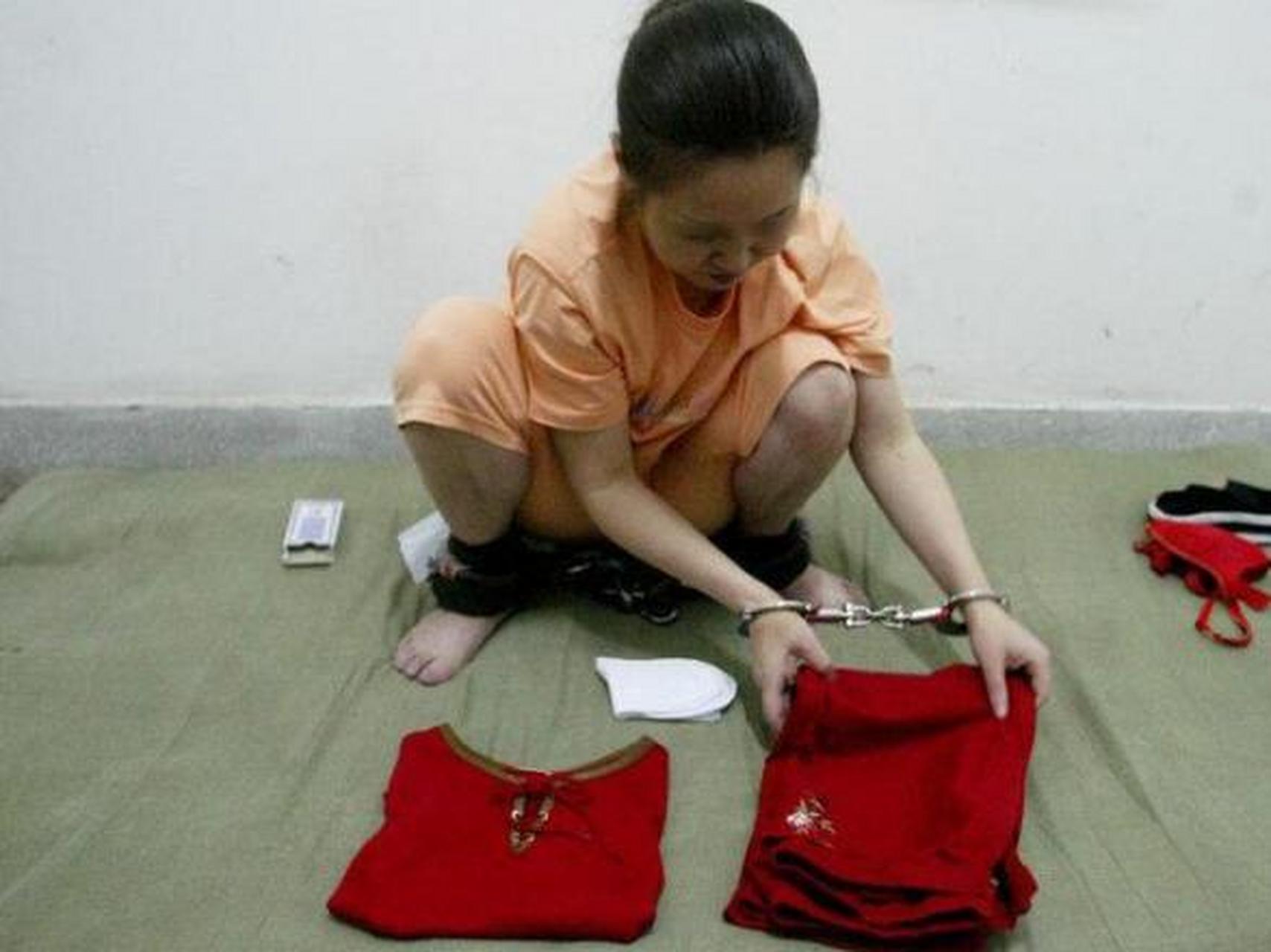 这一幕令人深刻反思罪犯某