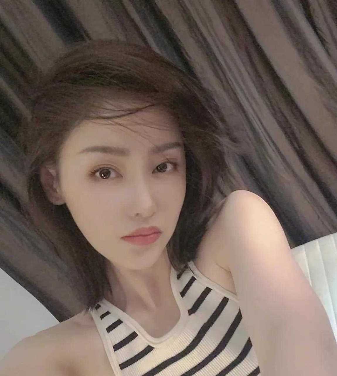 张天爱素颜照也能打,果然是女明星.