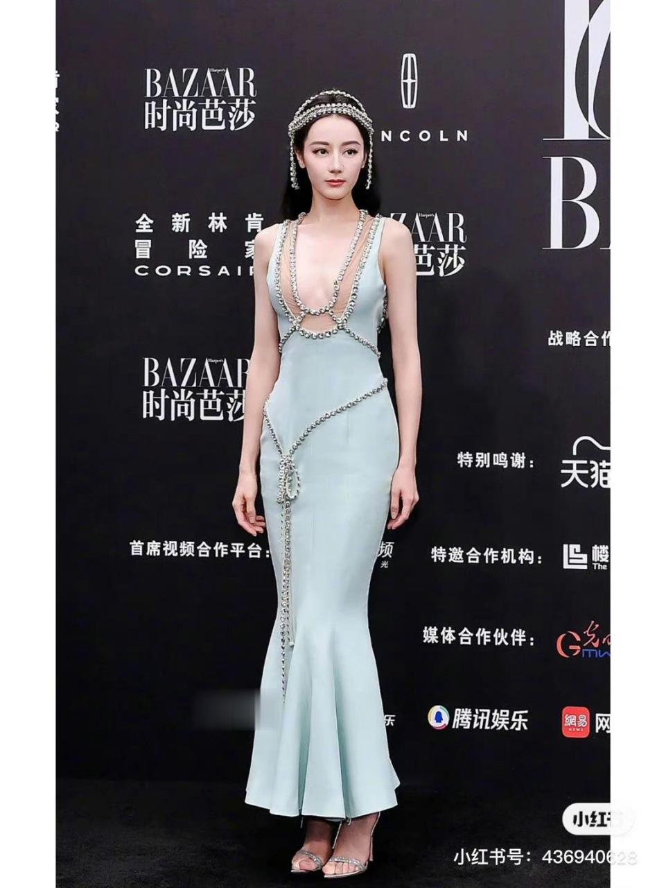 迪丽热巴的大脚趾更大lisa脚趾头