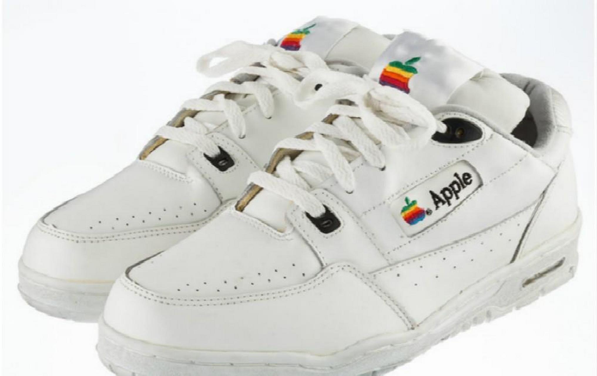 还记得90年代流行的"旅游鞋"吗?