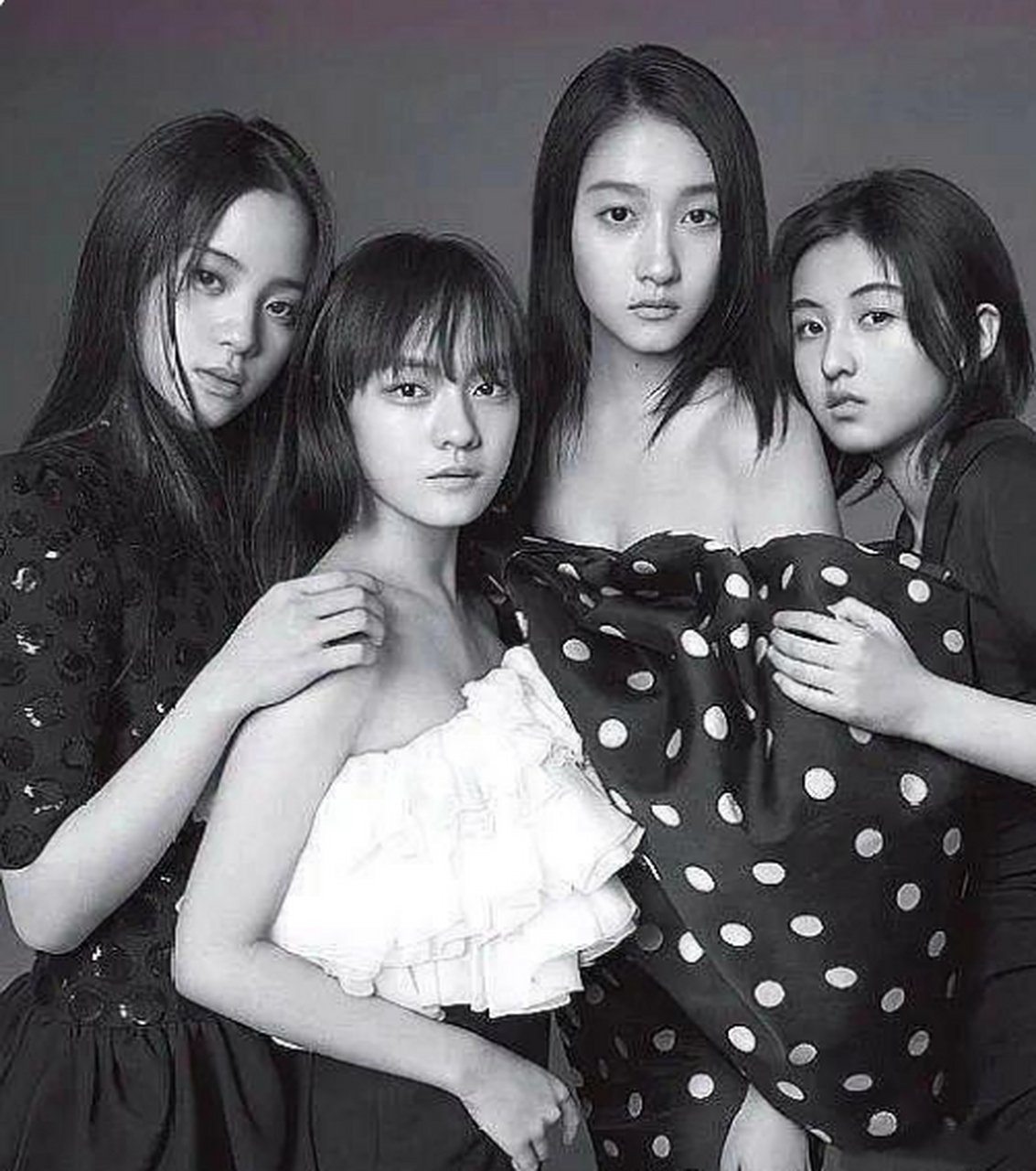 名噪一时的95后四小花旦[大笑]