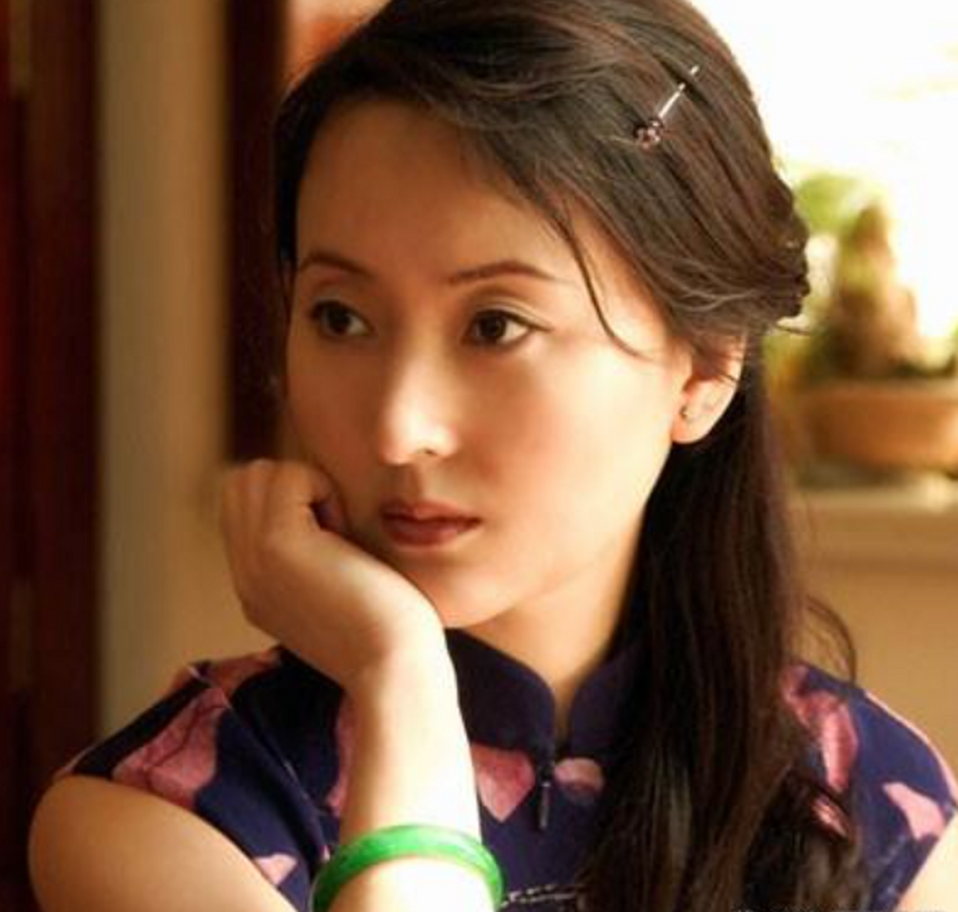 这是一张陈晓旭珍贵的老照片.