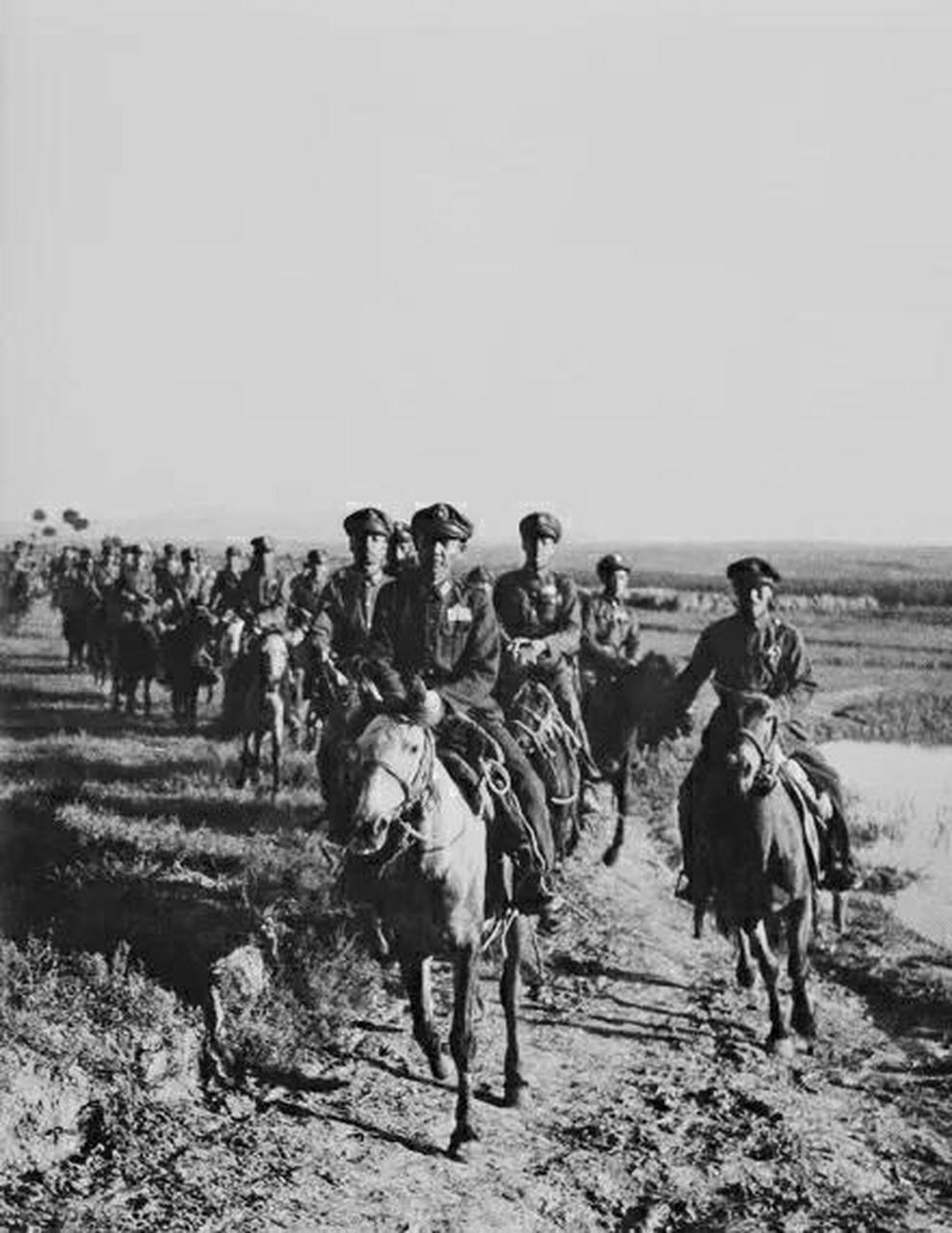 【老照片:拒绝内战】 大同战役,也称大同集宁战役,该役以华北野战军