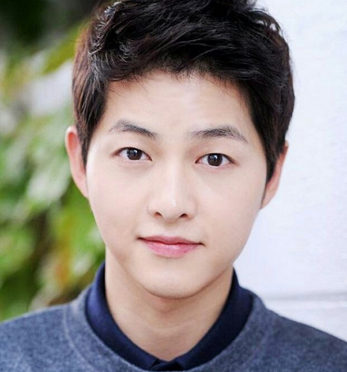 宋仲基曝新恋情,与英国女友已交往一年多,国演员宋仲基被曝有了新恋情