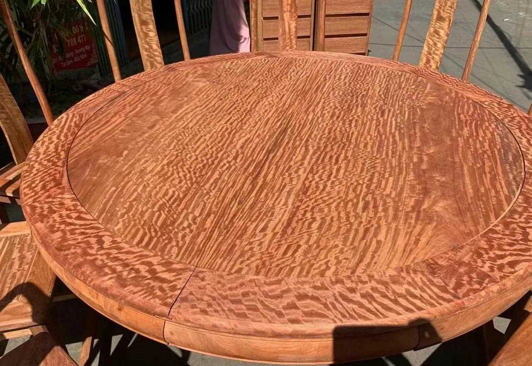 大果紫檀水波纹圆台餐桌,直径一米五配十把官帽椅,白胚半成品真材实料