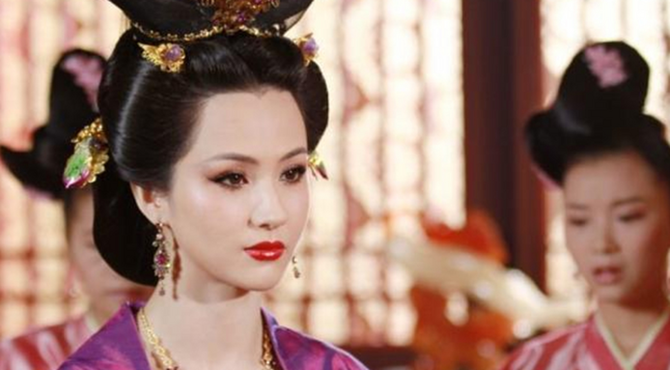 公元604年,隋文帝杨坚重病卧床,宣华夫人陈氏日夜侍奉,一日,宣华夫人