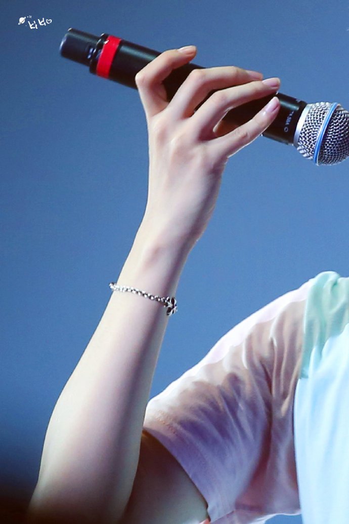 潮品#这里开一个解答帖啦 如果大家都什么不懂的