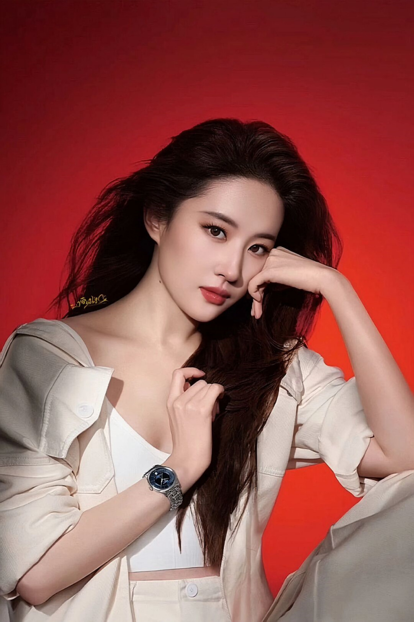 刘亦菲天梭广告大片  超爱这次的拍摄风格,酷飒还有马甲线,充满活力和