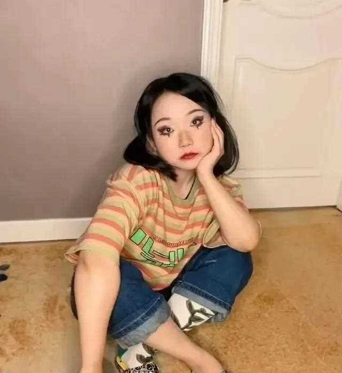 辣目洋子瘦下来,就只剩辣眼睛了!有人觉得她可爱吗?