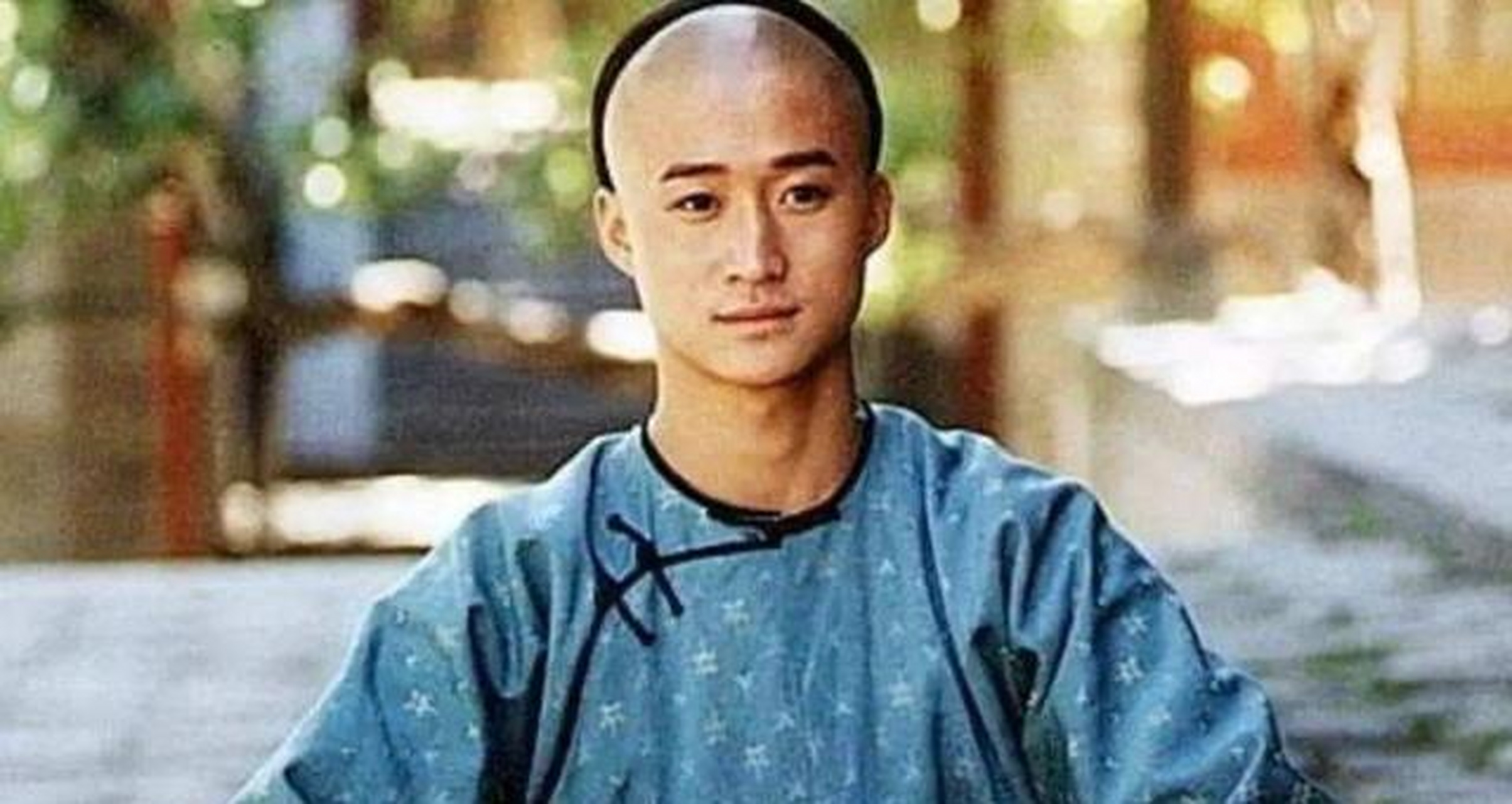 大家应该是从吴京拍摄的电视剧《太极宗师》里饰演杨昱乾和《小李飞刀