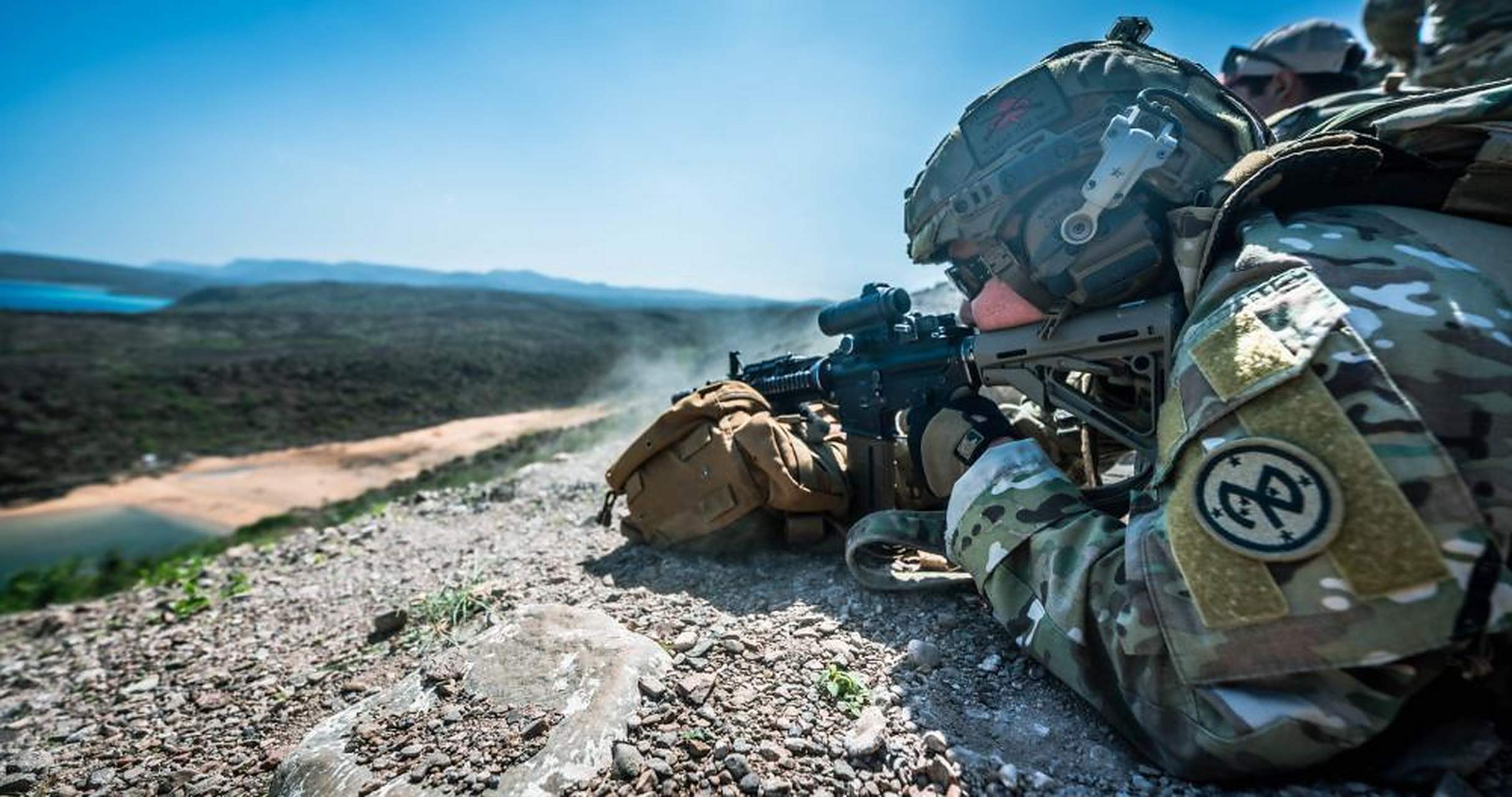 美军驻扎在非洲吉布提"猎狼犬"特种部队狙击手射击训练