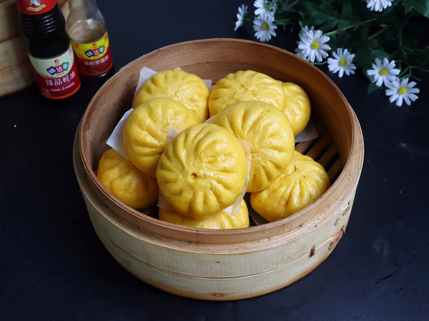 南瓜肉包子  季就是丰收季,看见金黄的颜色总能有股收获的喜悦,最近