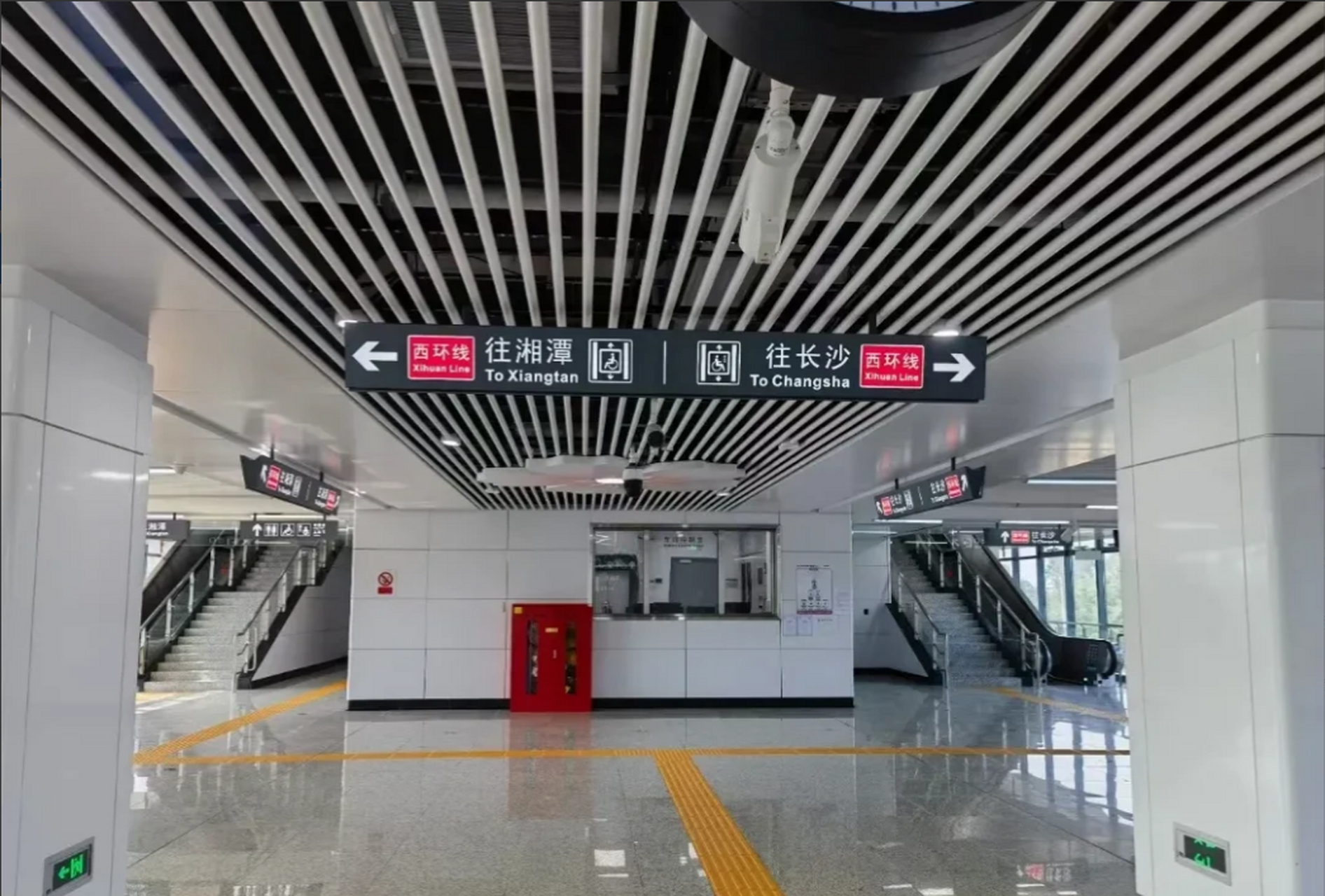 乘坐地铁的时候我感觉长沙已经成为湖南省的西安,湘潭成为湖南省的