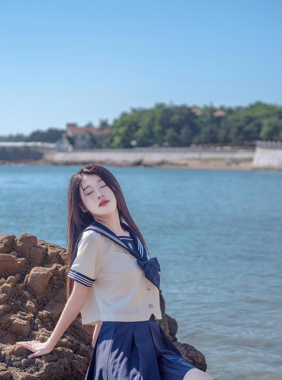 海边的jk少女摄影写真
