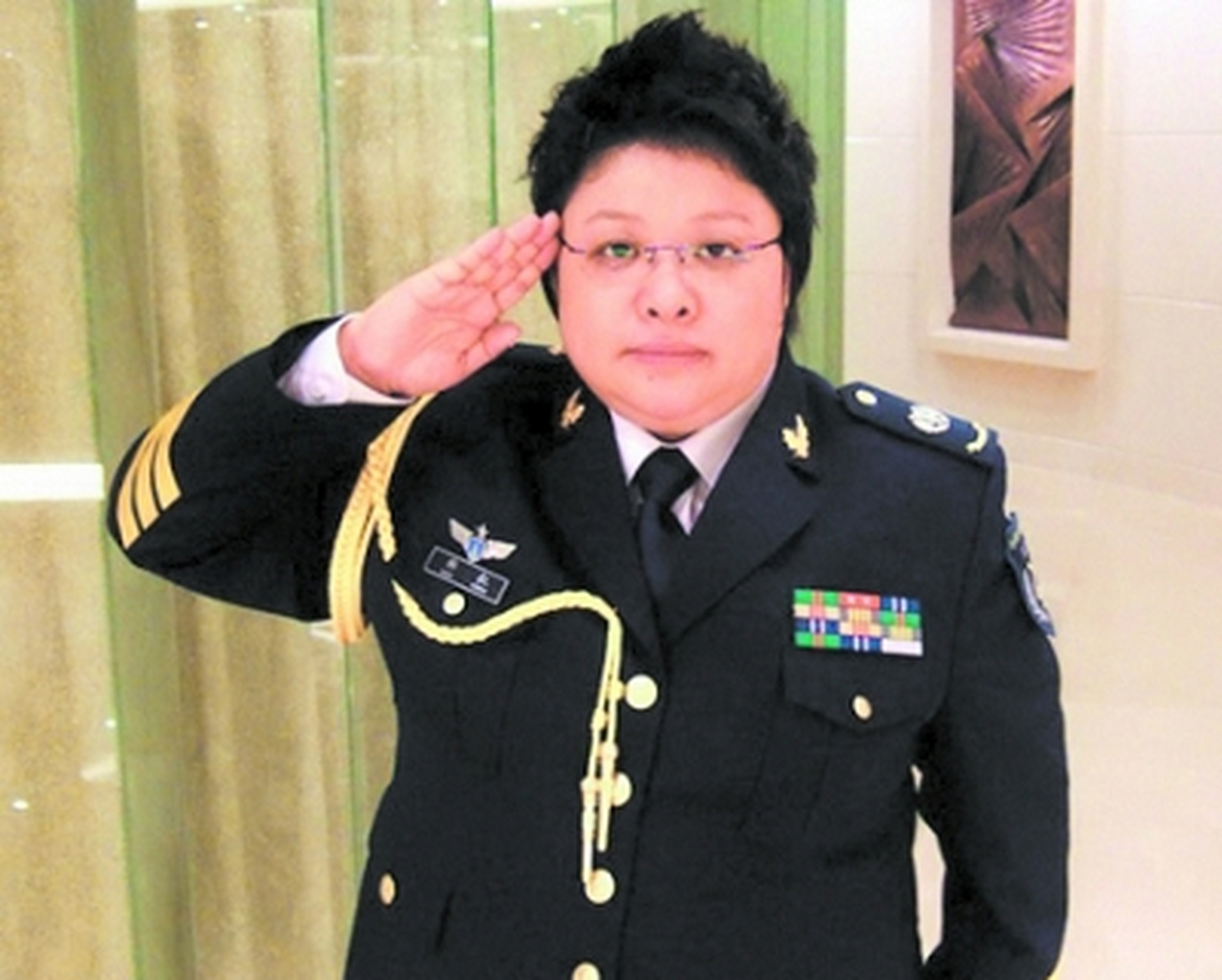 军衔韩红  第四位韩红,出生于西藏,是著名的歌唱家又是伟大的慈善家