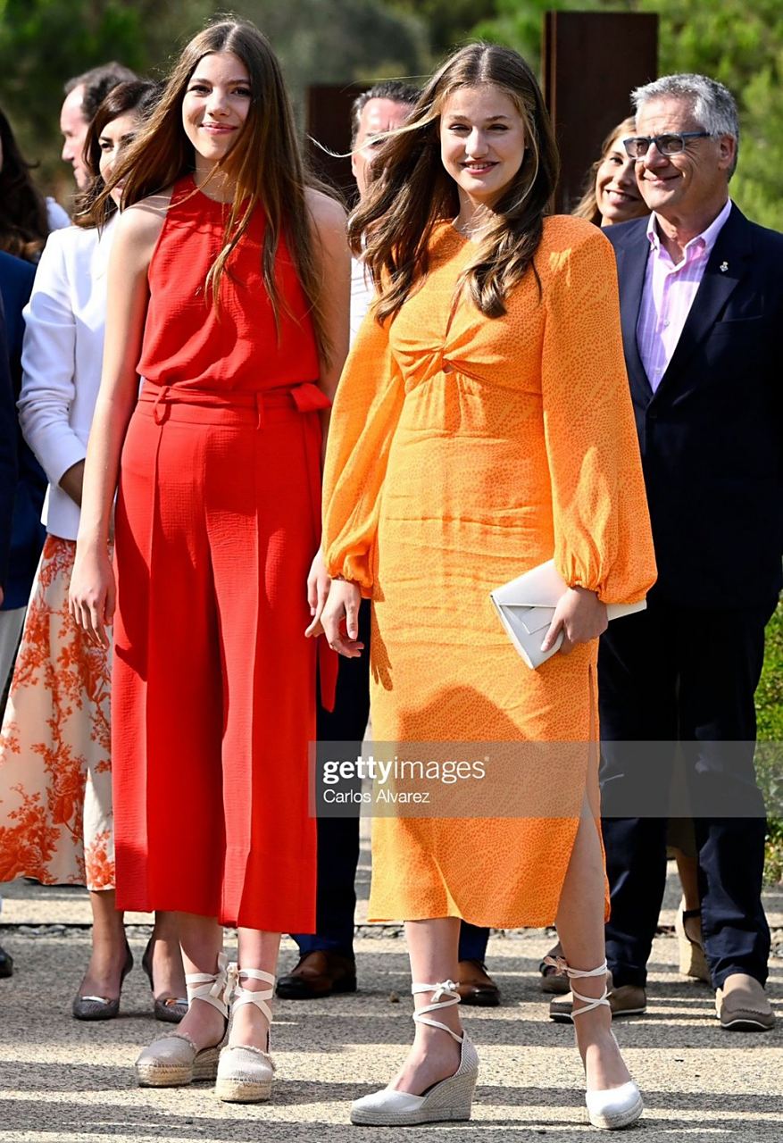 4 西班牙莱昂诺尔公主和索菲亚公主出席赫罗纳公主基金会相关活动
