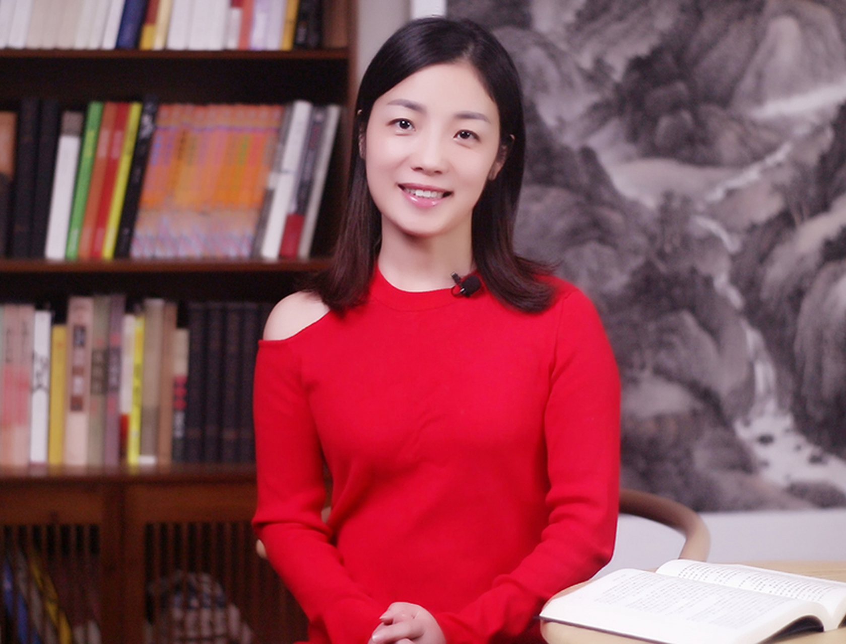 大家好我是有画说艺术的节目主持人观心,2020年很快就要过去了,非常